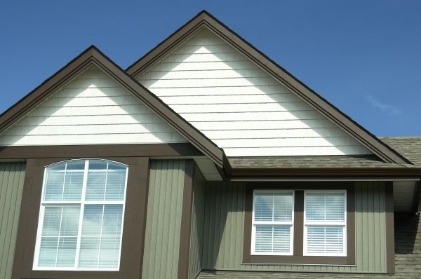 Cost of Vertical Vinyl Siding Repair in Norwalk