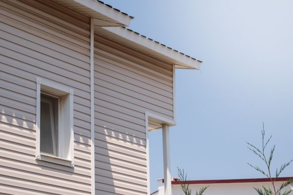 Cost of Vinyl Siding Hole Repair in Norwalk